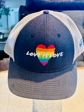 Love is Love Rainbow Heart Pride Trucker Hat Snapback Mesh Baseball Cap - Clean
